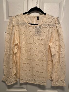 Luxveer Beige Crochet Floral Lace Long Sleeve Blouse…size L